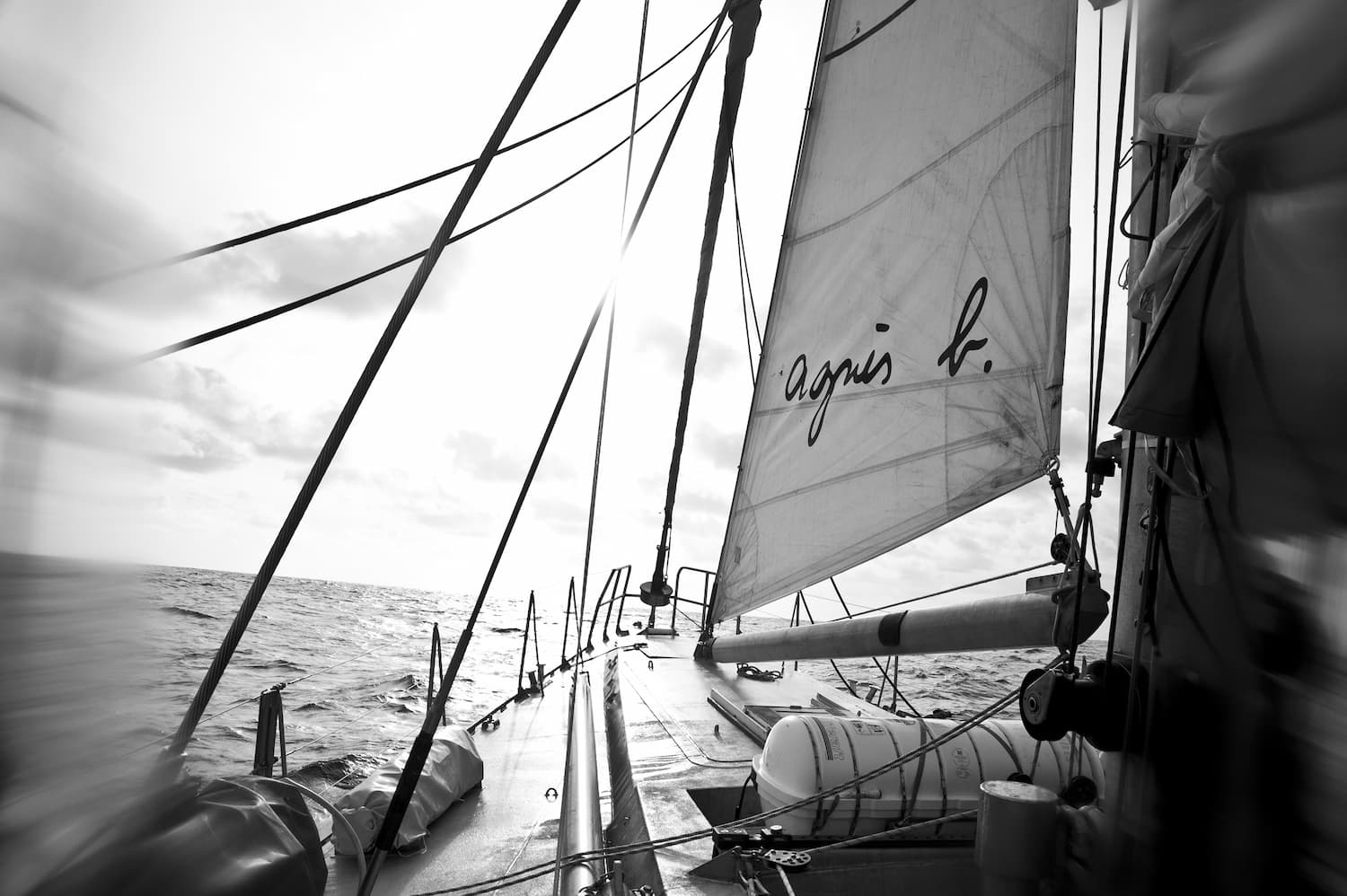 Œuvre de Guillaume Bounaud : photographie des voiles Agnes b