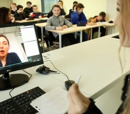 Visioconférence avec un chercheur en classe