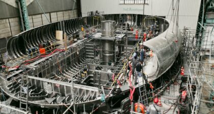 Chantier CMN lors de la construction de Tara Polar Station