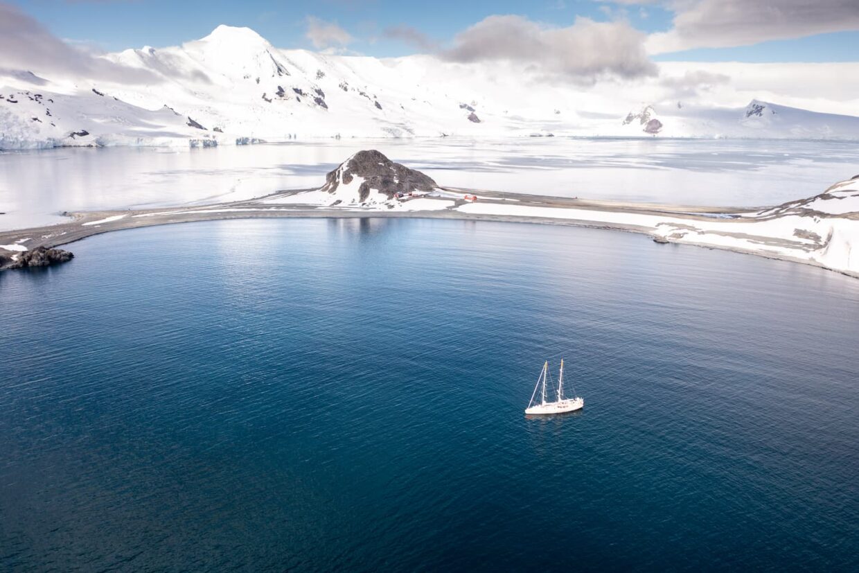 La goélette Tara en Antarctique