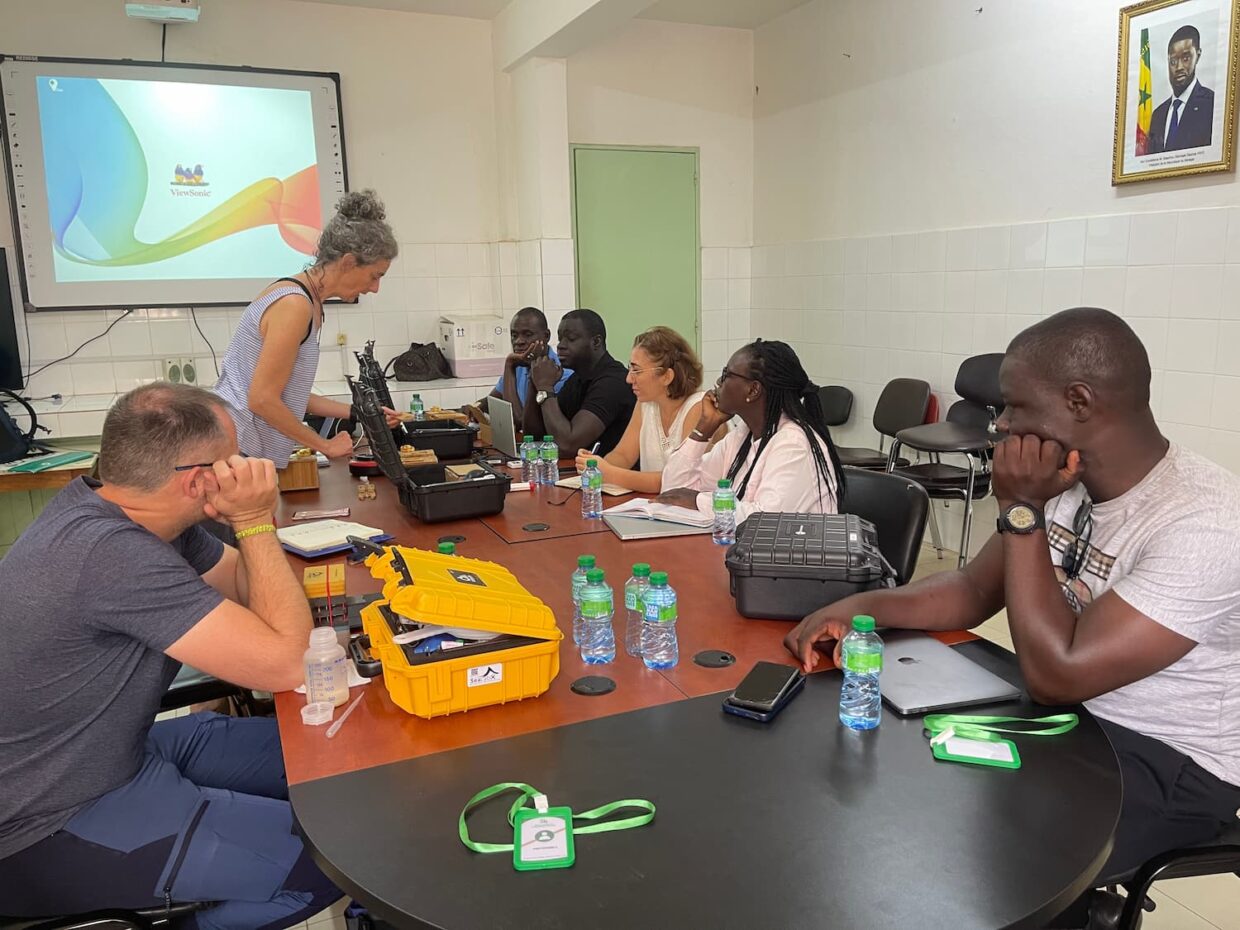 Anna Oddone (Plankton Planet) dispense la formation au Planktoscope au CRODT