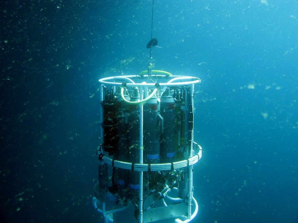 Immersion de la rosette, instrument de prélèvements