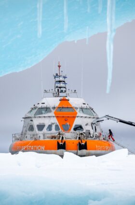 Dans le sillage de Tara Polar Station