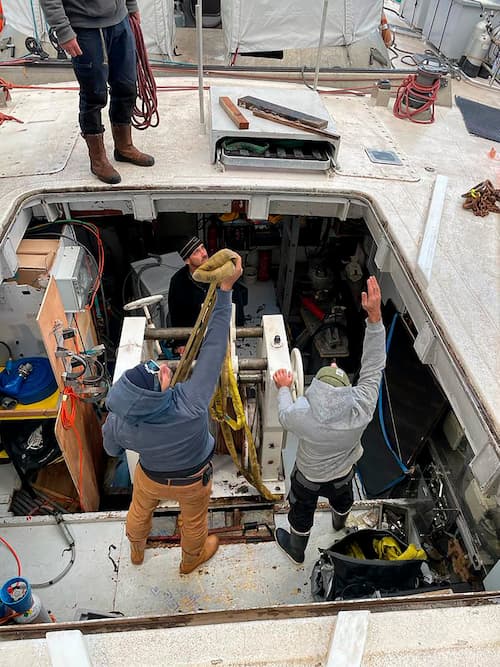 Chantier 2022 : Sortie du treuil océanographique