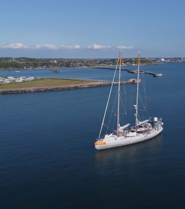 La goélette Tara entre Aarhus et Odense