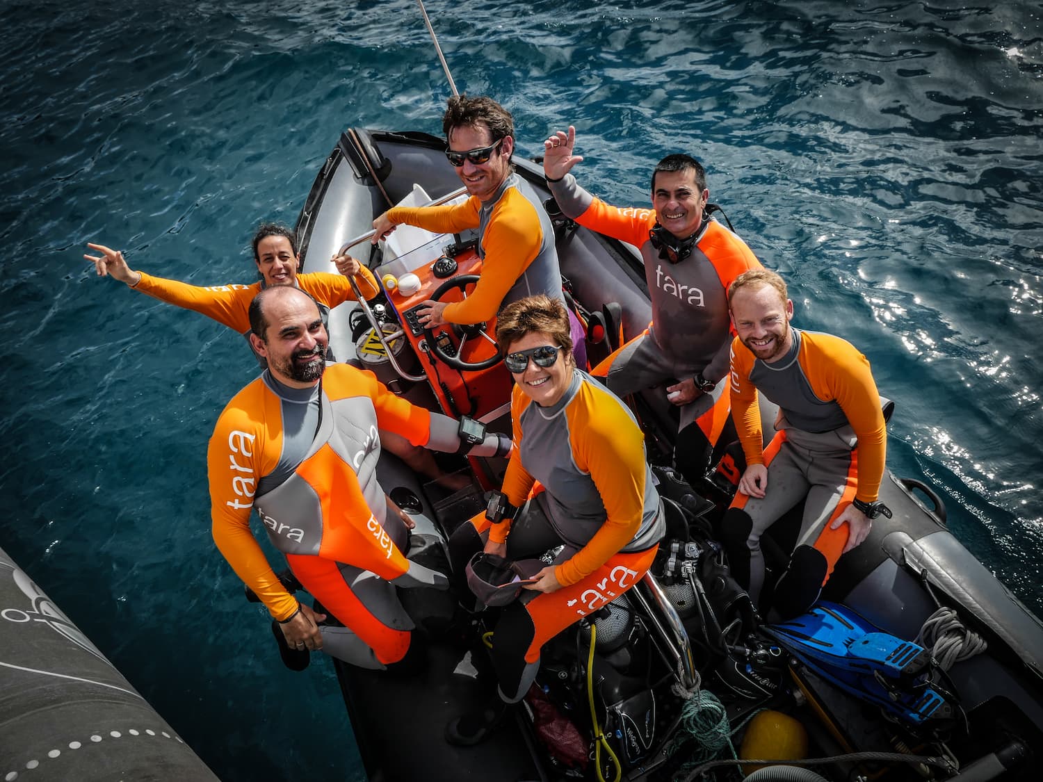 Equipe scientifique avant la plongée